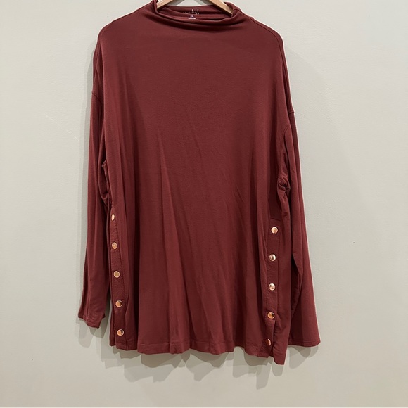 Isabel Maternity XXL high neck snap top - Picture 4 of 6